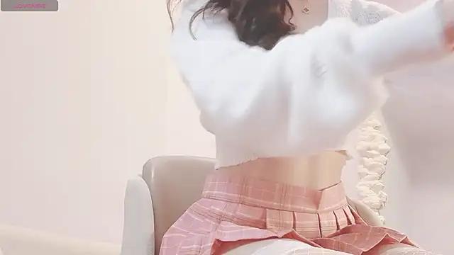 yiyi-chin from StripChat