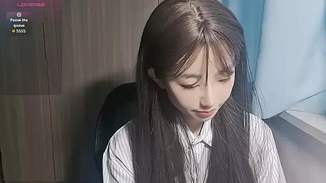 Yoo-99 webcams show profile image 