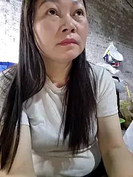 yoowwmr from StripChat
