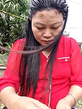 yoowwmr from StripChat