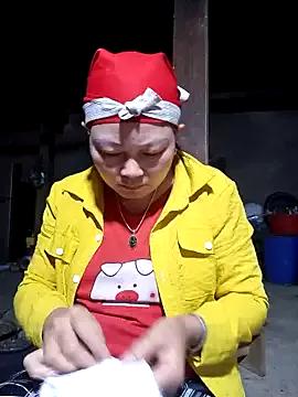 yoowwmr from StripChat