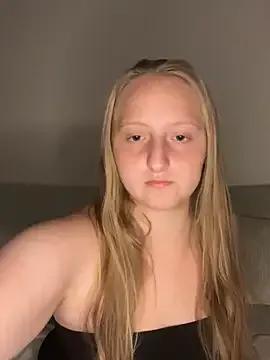 young_hailey from StripChat is Freechat