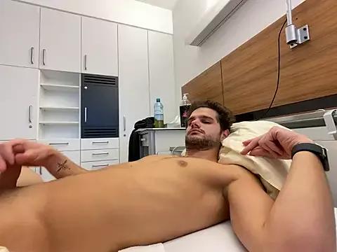 youngboyformommy24 from StripChat is Freechat