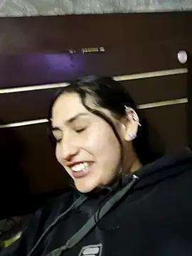 YoungHearXX webcams show profile image 