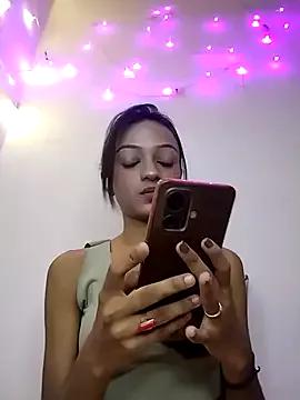 Your-Kitkat from StripChat is Freechat