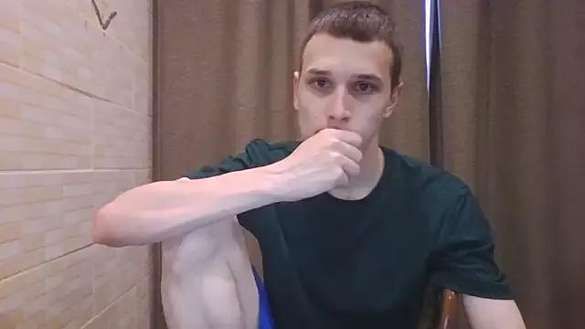 your___honeyy from StripChat is Freechat