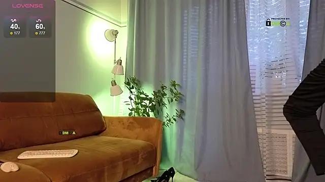 Your_dream_Alice from StripChat is Freechat
