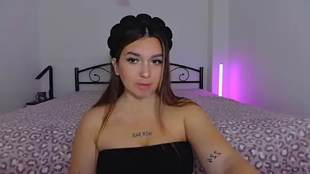 YourEmily_xx from StripChat is Freechat