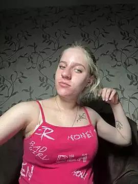 YourSunnyBabyLove from StripChat is Freechat