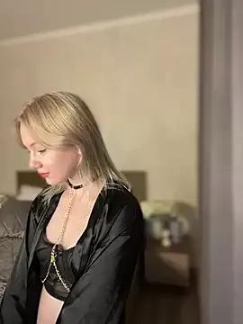 YourSunshine- from StripChat is Freechat