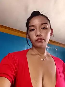 yoursweetchai from StripChat is Freechat