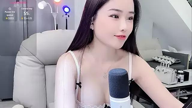 yoyo520- from StripChat