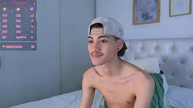 Yulian_vasquez webcams show profile image 