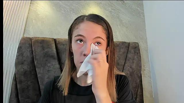 yulievans from StripChat is Freechat