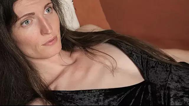 yulladao from StripChat