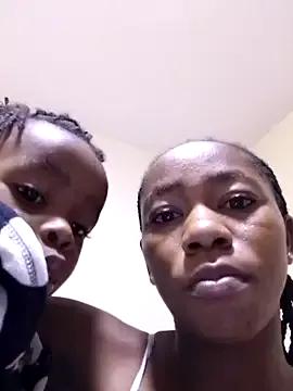 Yummy_L webcams show profile image 
