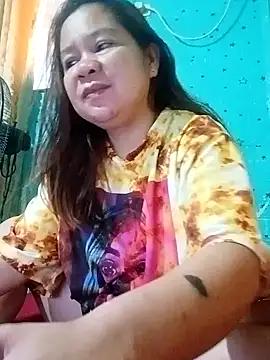 yummyclits4uxxx from StripChat