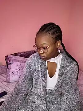 YummyMelanin117 from StripChat
