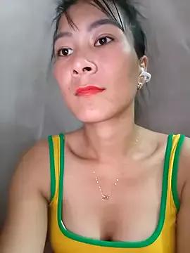 Yumyum_kiw from StripChat