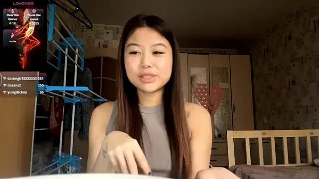 YunDargenio webcams show profile image 