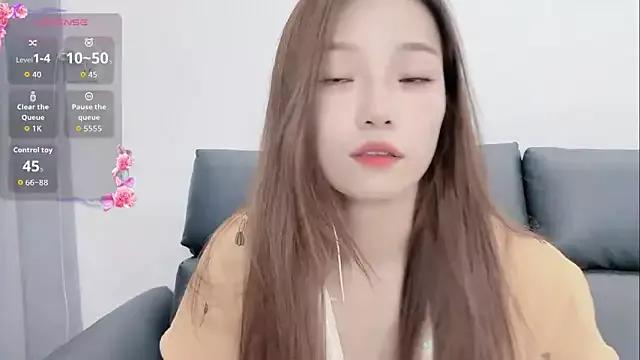 Yuyu_77 webcams show profile image 