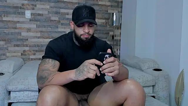 zaiin_diesel from StripChat