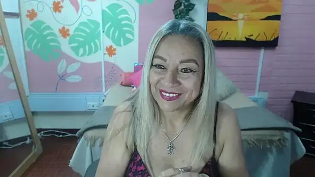 ZAMANTHA from StripChat