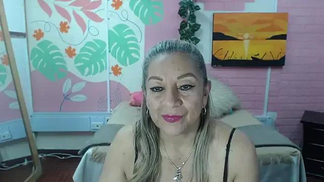 ZAMANTHA from StripChat