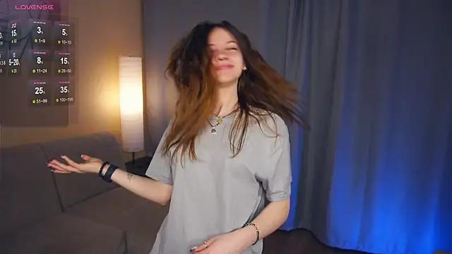 ZanaLayes from StripChat