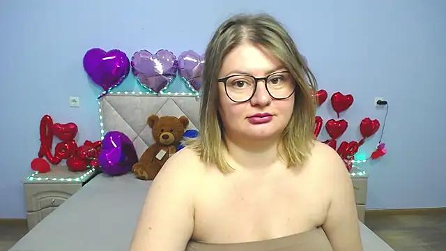 ZannaDreil from StripChat