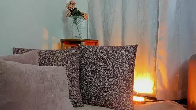 Zara_dulce from StripChat