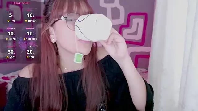 zara_erotik from StripChat is Freechat