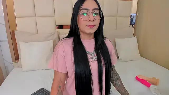 zaraa_blaze from StripChat