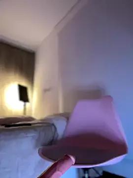 ZaraaFox from StripChat