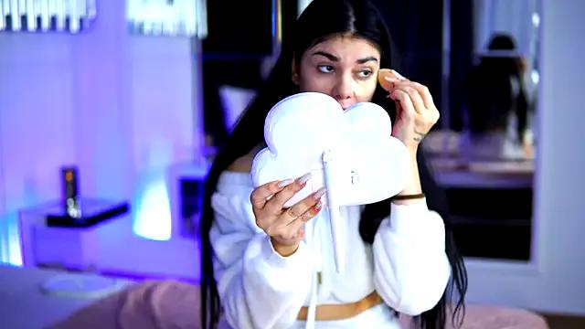 ZaraCapri from StripChat is Freechat