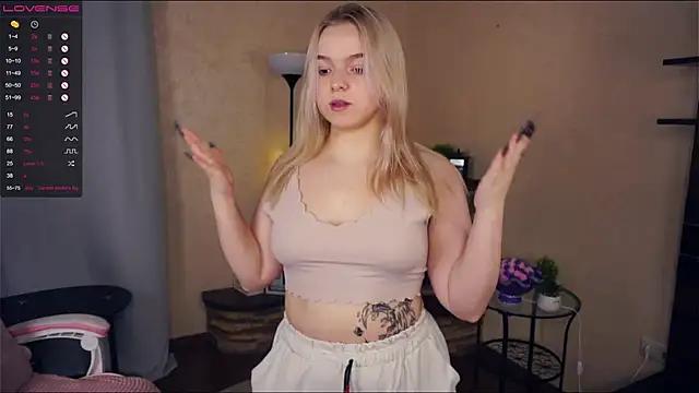 ZaraCreedon from StripChat
