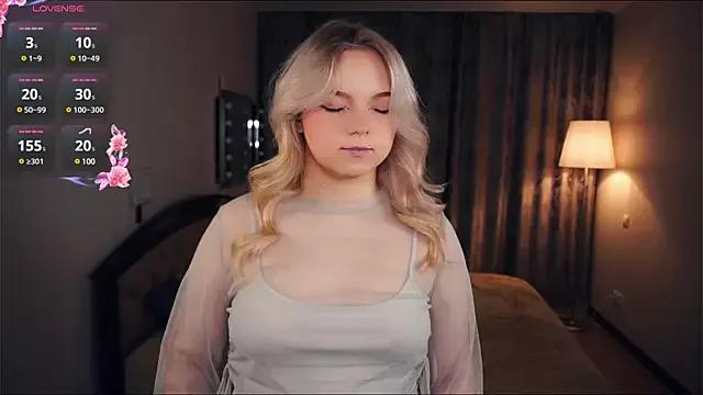 ZaraCreedon from StripChat