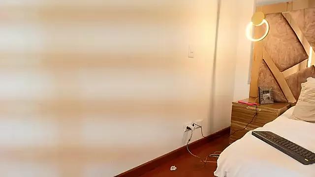 zarah_andrew__ from StripChat