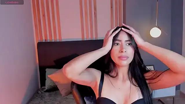 zarah_Paige from StripChat is Freechat