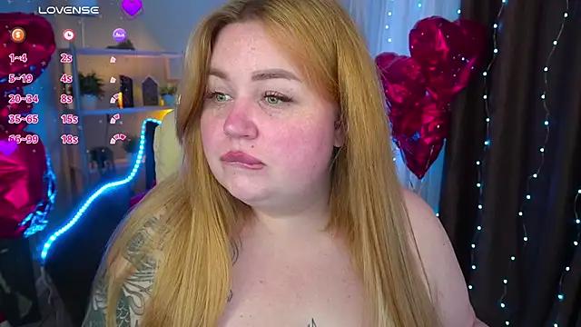 ZaraReignn from StripChat