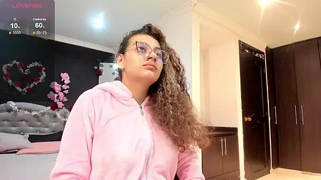 Zarathryz_ from StripChat
