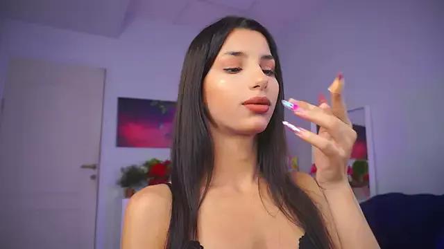 ZariaVera from StripChat is Freechat
