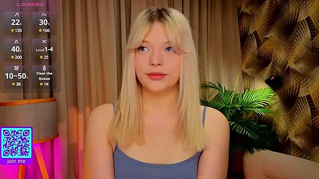ZazaLiya from StripChat