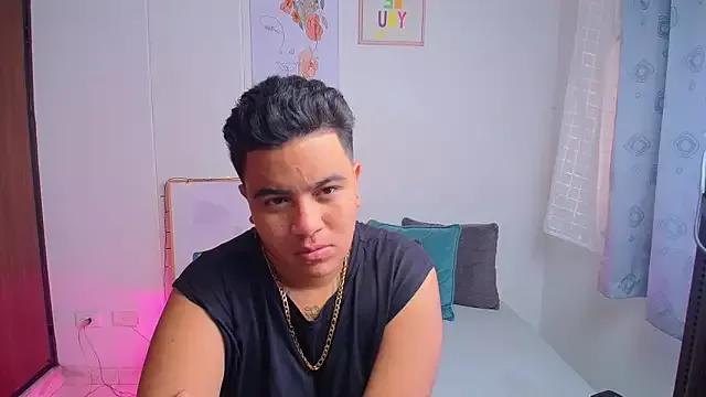 Zeus1_ from StripChat is Freechat