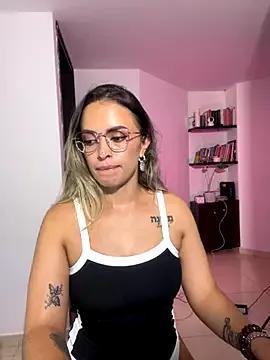 Zhara_110 webcams show profile image 