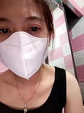 Zinzin9x from StripChat