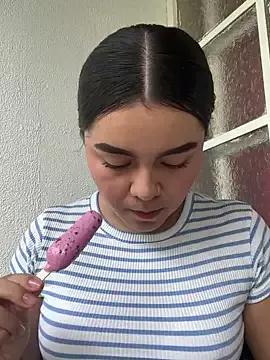 ZoeCherry from StripChat is Freechat
