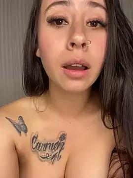 Zoee_t from StripChat