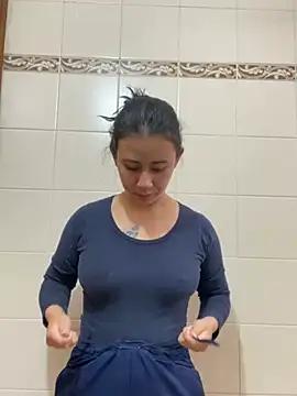 Zoee_t from StripChat