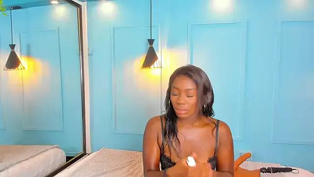 ZoeMorettii_ from StripChat is Freechat